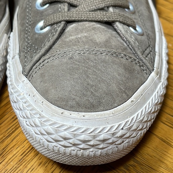 FINAL PRICE!!!UNISEX CONVERSE CHUCK TAYLOR ALL STAR NUBUCK OX SNEAKER - Picture 8 of 16